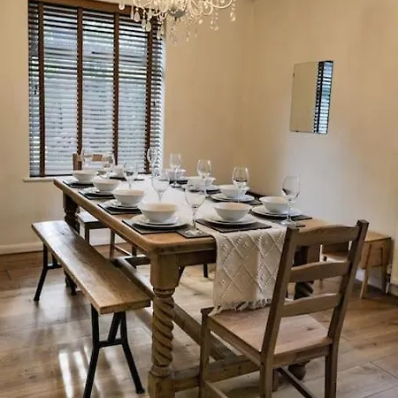 Hot Tub - Cross Lane *